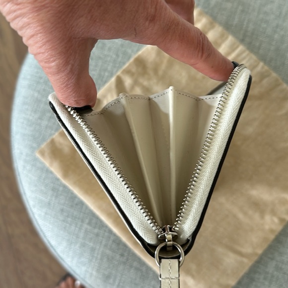 EUC GUCCI “GUCCY” LONG ZIPPER WALLET COLLABORATION WITH SEGA - Picture 8 of 11